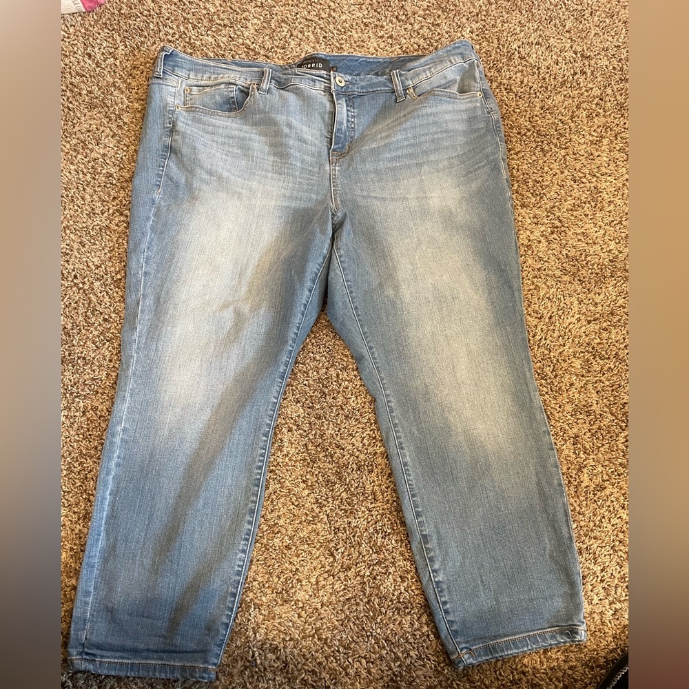 Torrid premium sz 24 skinny crop Jean